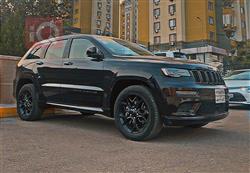 جیپ گراند شیرۆکی